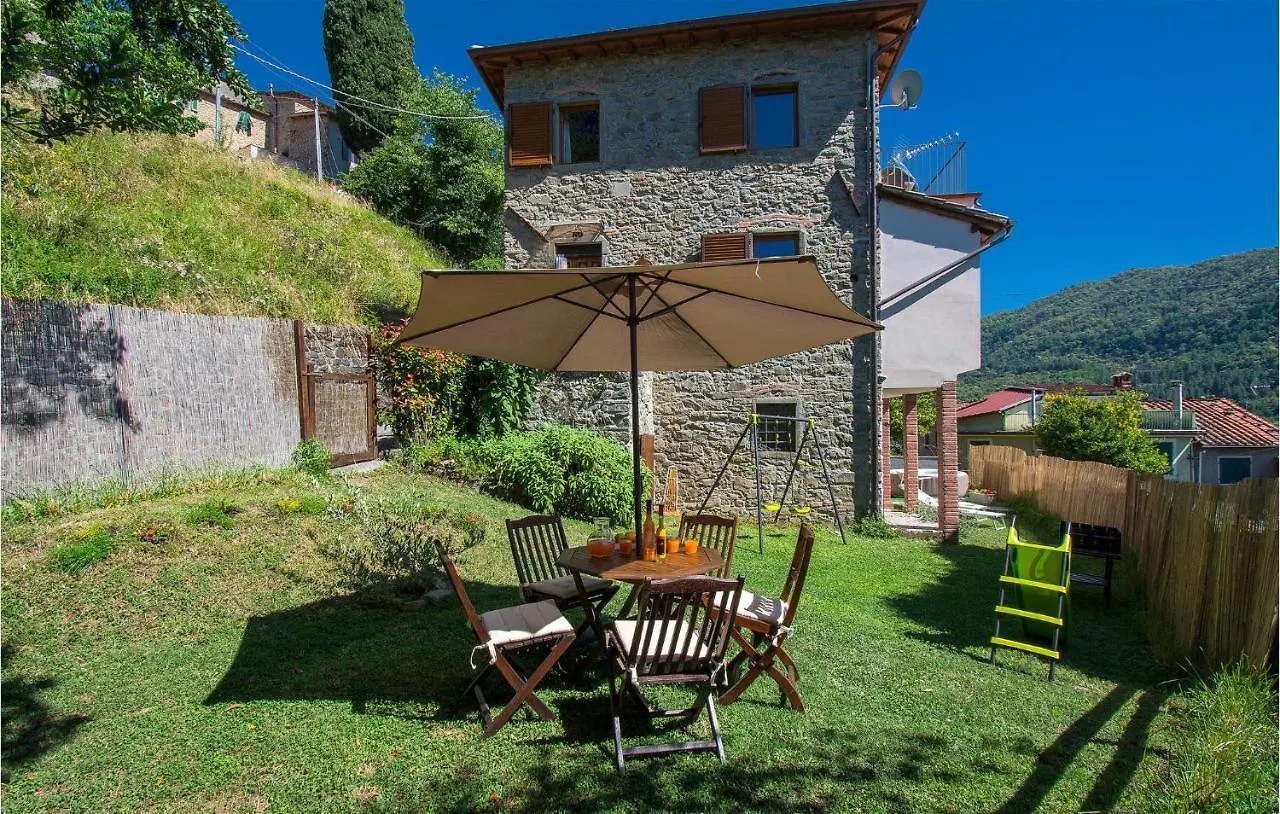 Cozy Apartment In Benabbio With Kitchen Bagni di Lucca