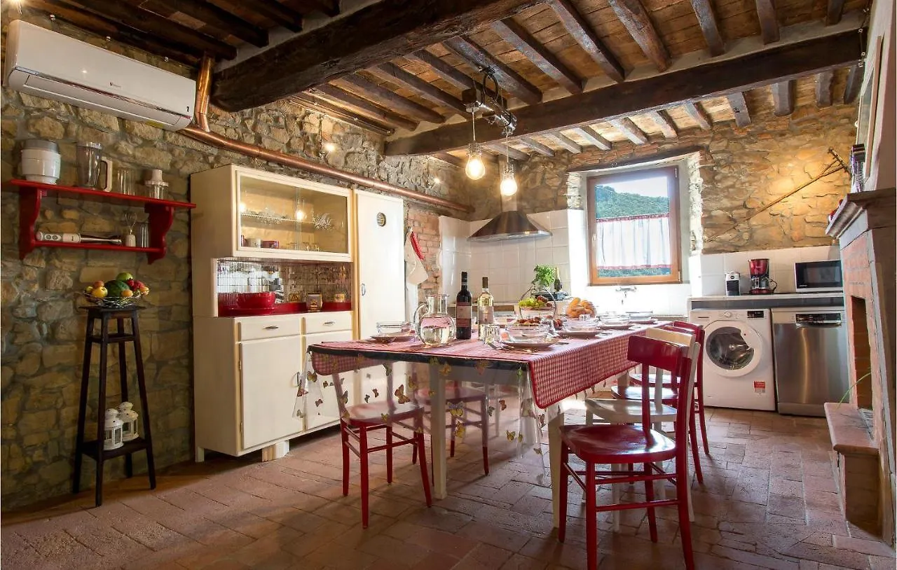 Cozy Apartment In Benabbio With Kitchen Bagni di Lucca